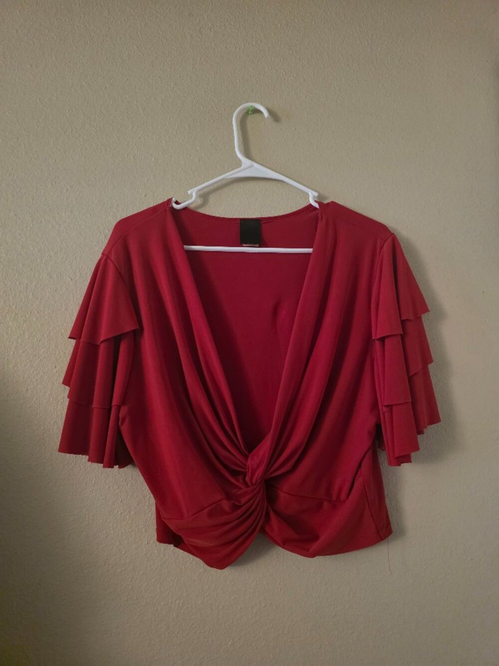 Rainbow Shops Size 1x Red Crop Top